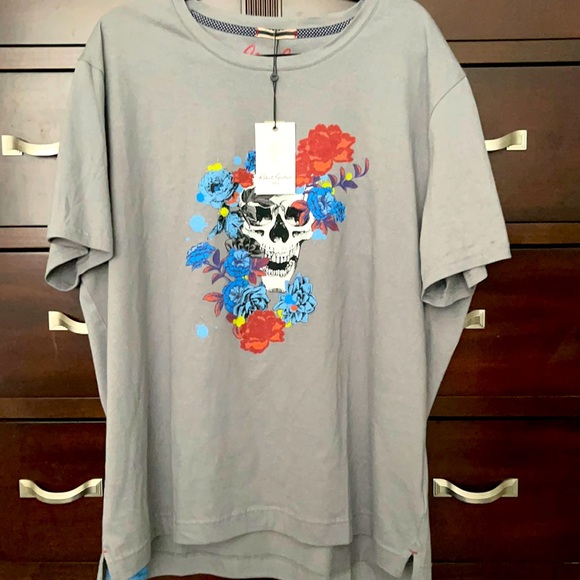 Robert Graham Grey Tee - Picture 1 of 4
